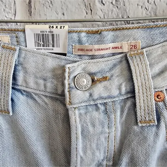 Levi's Ribcage Super High Rise Ankle Straight Light Wash Jeans NWT 26 X 27 - Picture 3 of 16